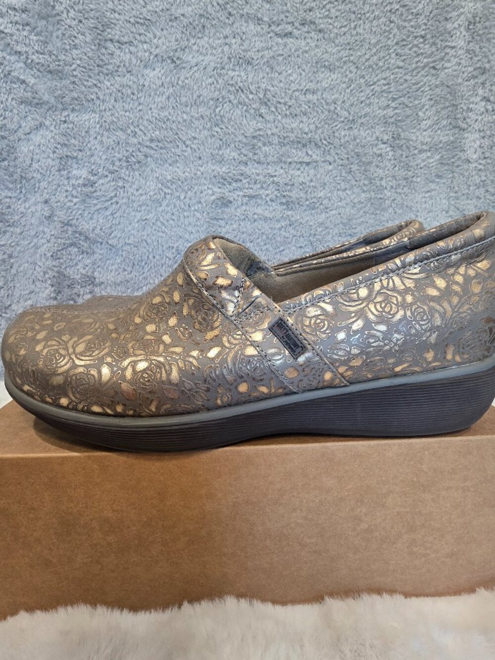Grey's Anatomy softwalk Meredith Nursing Medical Clogs Grey Gold Floral Size 12